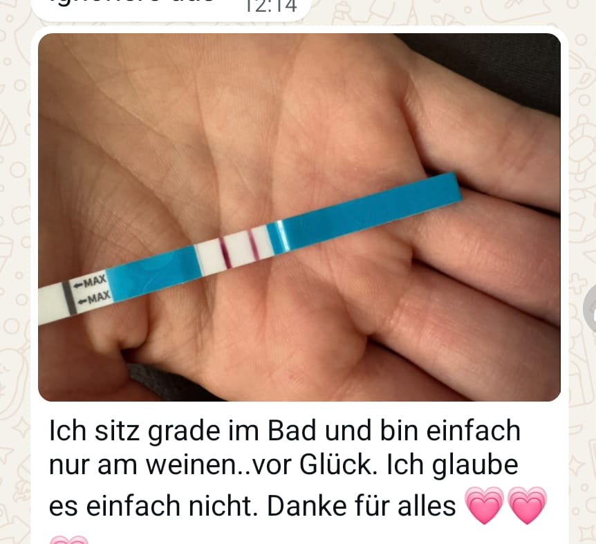 Kundinnenrückmeldung mit einem positiven Schwangerschaftstest.